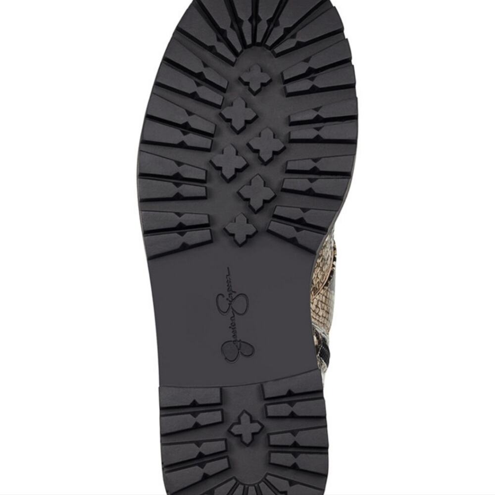 JESSICA SIMPSON NWT WOMENS KIRLAH BUCKLE STRAP LUG SOLE COMBAT BOOTS - Picture 4 of 8